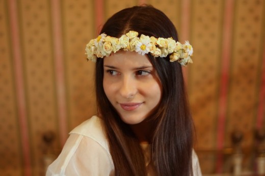 A beautiful crown of flowers Oh I've always dreamed of owning one