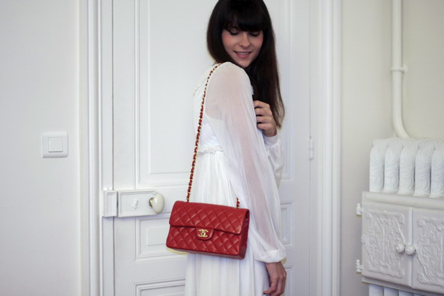 red-255-chanel-5