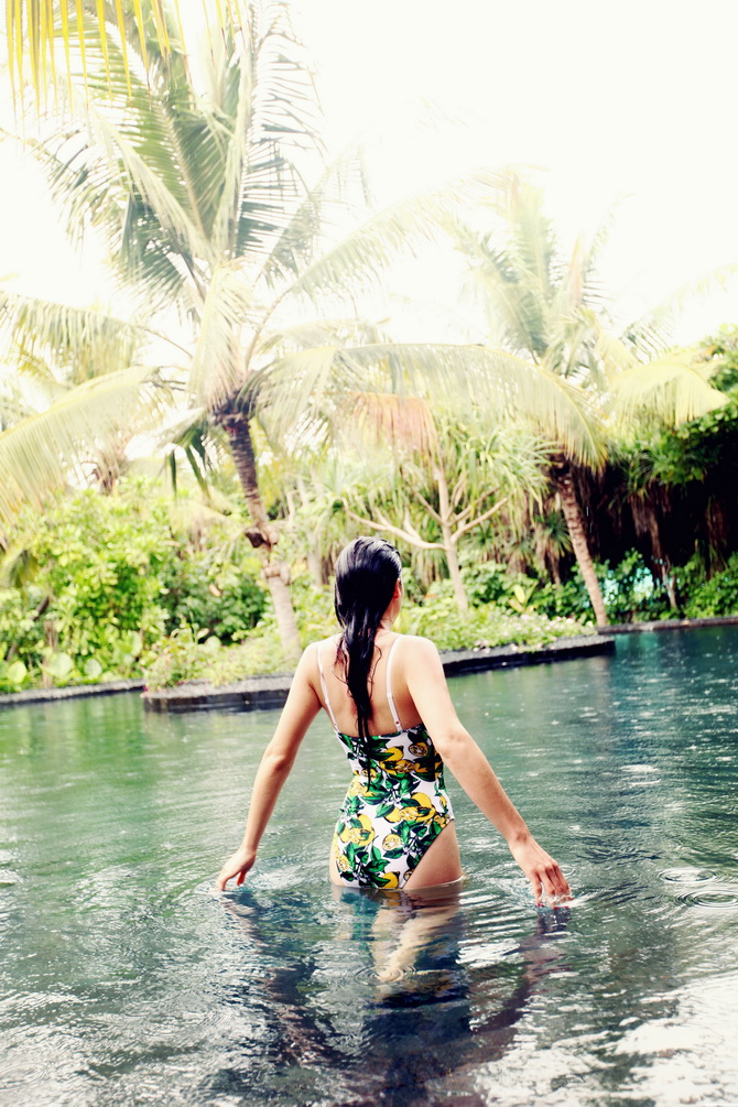 The Cherry Blossom Girl - Maldives 186