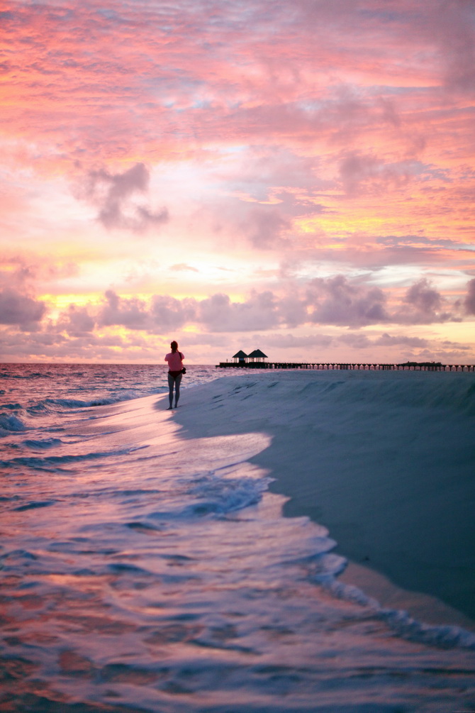 The Cherry Blossom Girl - Maldives 81