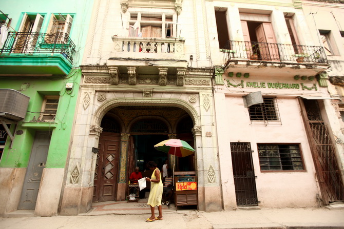 The Cherry Blossom Girl - Cuba 09