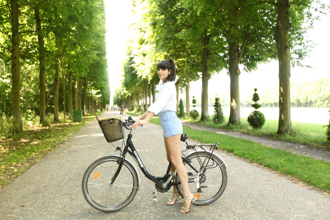 The Cherry Blossom Girl - Summer in Versailles 13