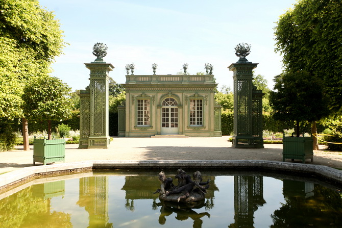 The Cherry Blossom Girl - Summer in Versailles 17