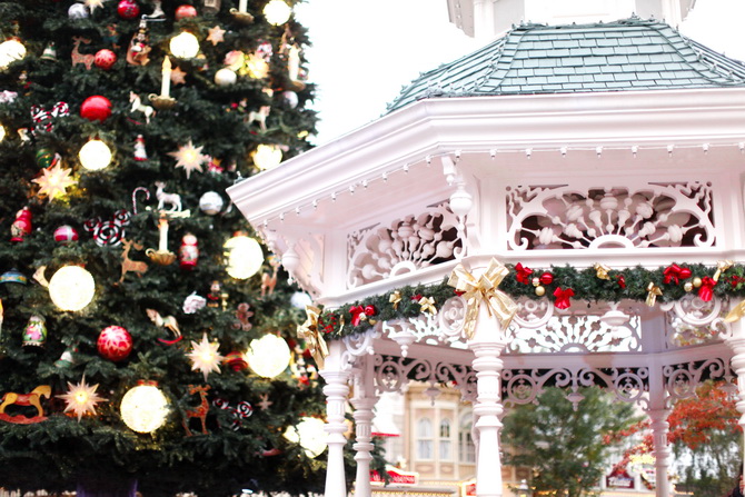 The Cherry Blossom Girl - Chistmas Disneyland paris 14