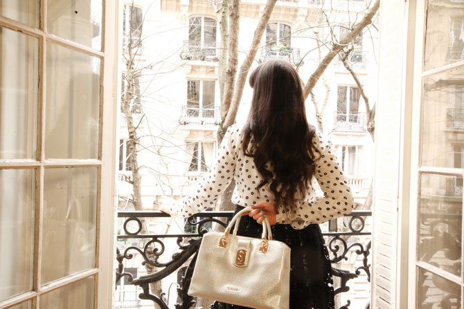 The Cherry Blossom Girl - Liu Jo Bag in Paris 02